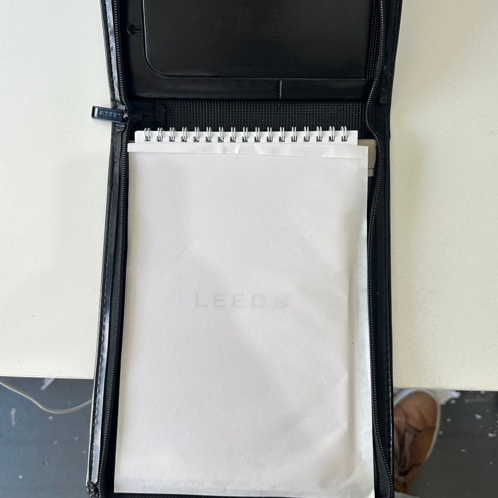 UC Davis Ophthalmology‎ Vision Science Portfolio Zippered Notebook Pen Included - Picture 4 of 8